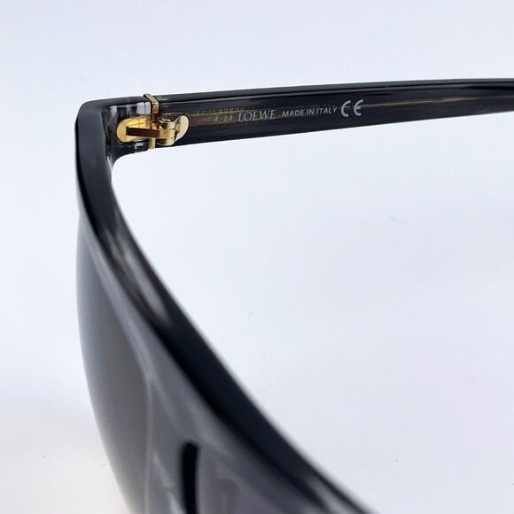 NEW Loewe LW40001F FILIPA 20B Trasparent Grey Gradient Shield Women Sunglasses - Picture 10 of 10